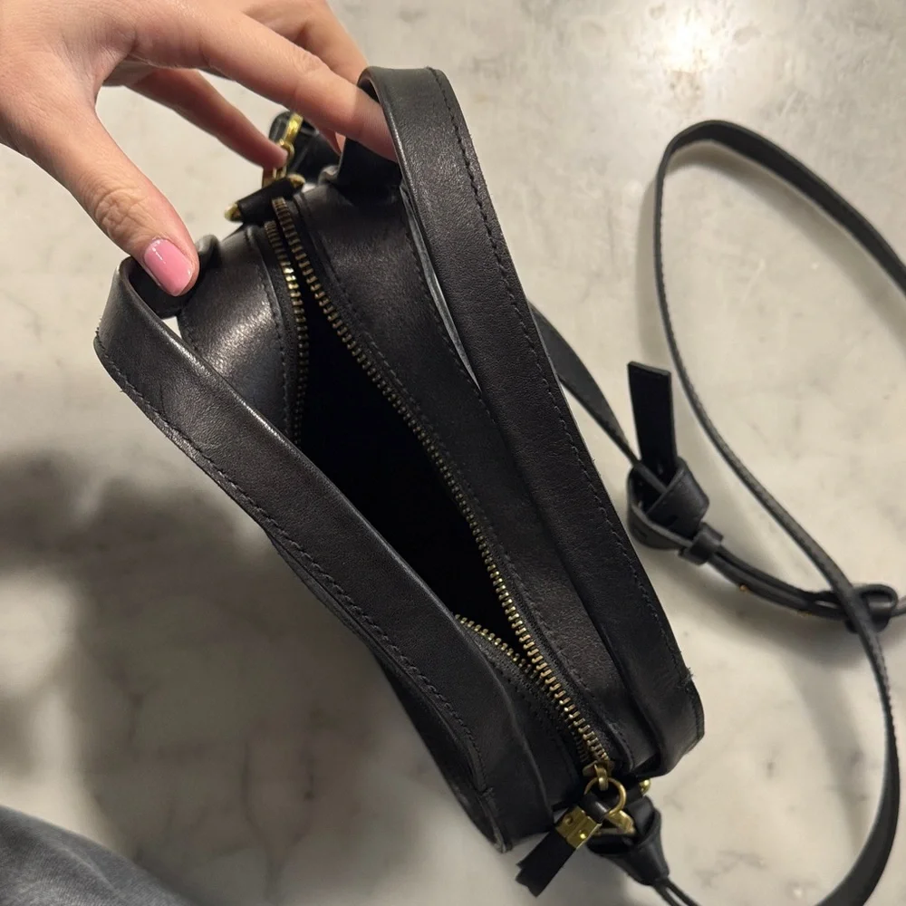 Madewell Sydney Zip-Top Crossbody Bag - Picture 6 of 10